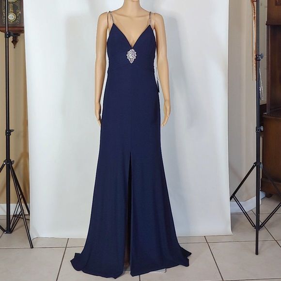 💕 Host Pick💕NWT Alyce Design V-Neck Formal Gown in Navy Blue - Picture 6 of 6